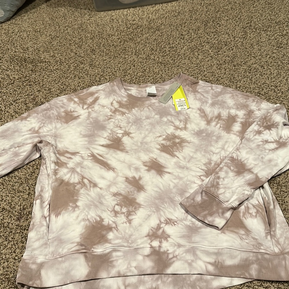 New with tags target all in motion brown-white tie dye pullover with pockets